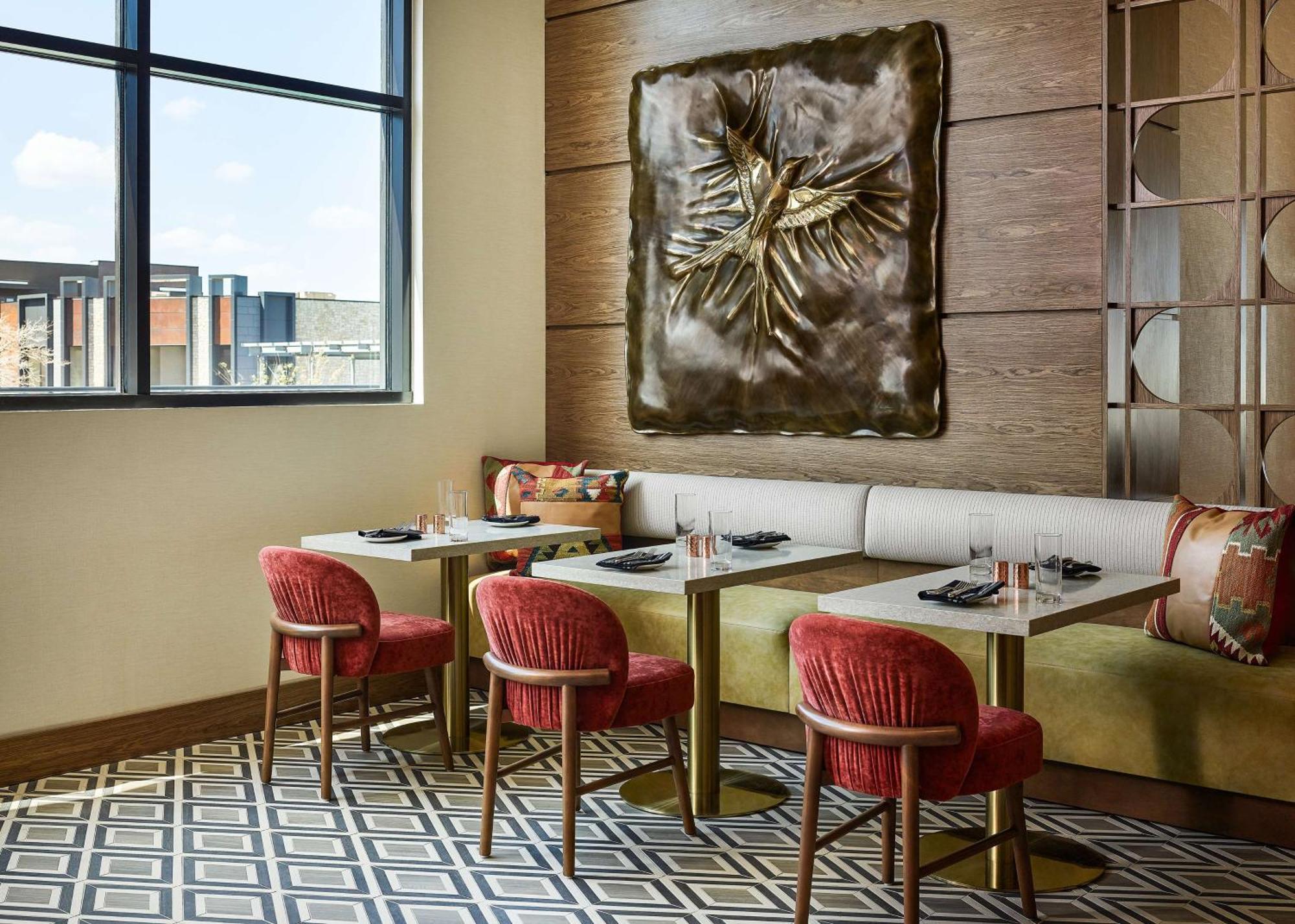 Lively Hotel On Oak Oklahoma City, Tapestry By Hilton エクステリア 写真