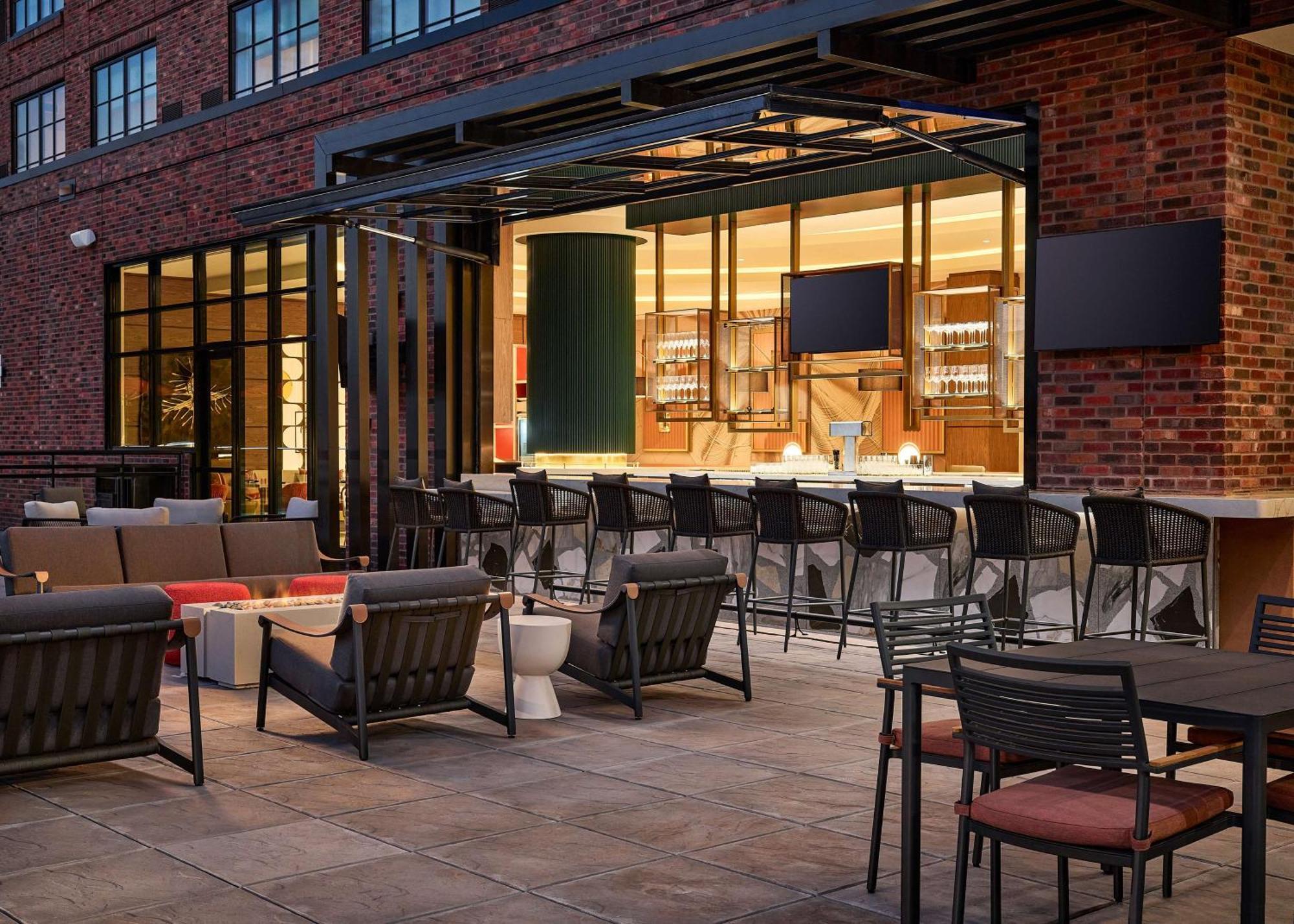 Lively Hotel On Oak Oklahoma City, Tapestry By Hilton エクステリア 写真