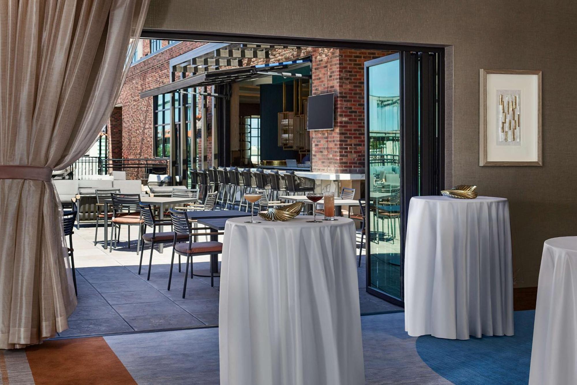 Lively Hotel On Oak Oklahoma City, Tapestry By Hilton エクステリア 写真
