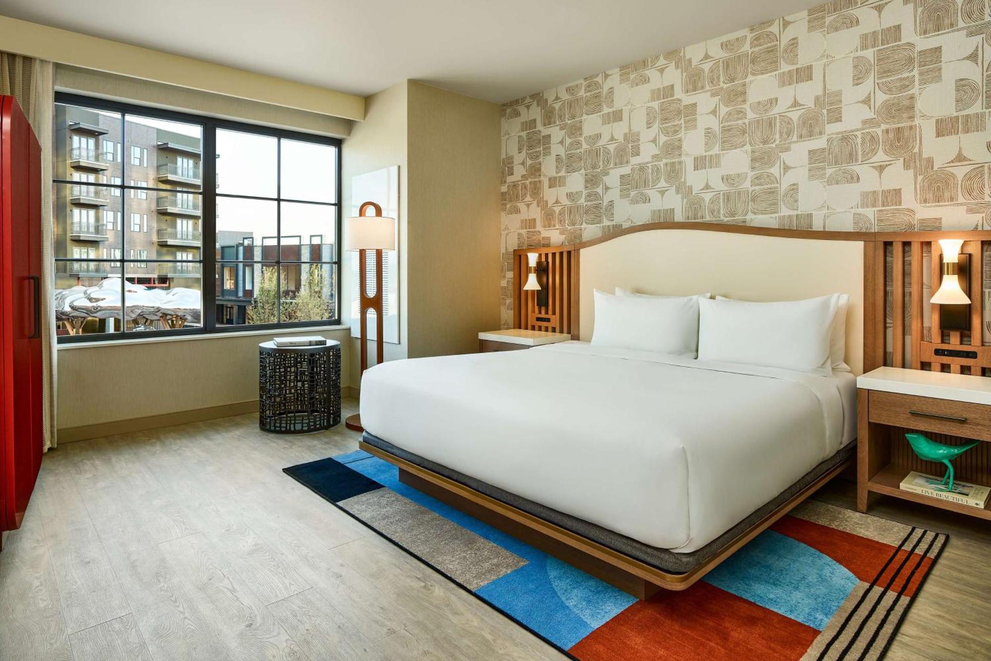 Lively Hotel On Oak Oklahoma City, Tapestry By Hilton エクステリア 写真