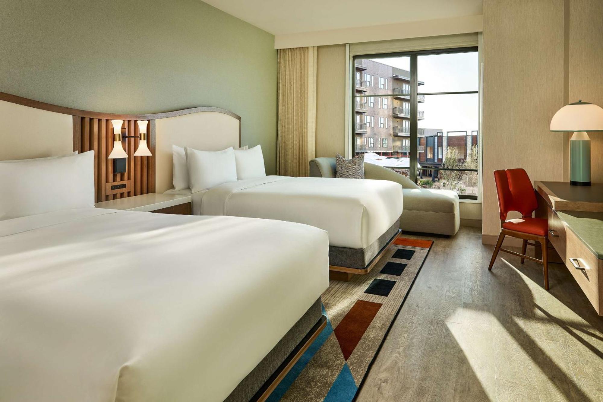 Lively Hotel On Oak Oklahoma City, Tapestry By Hilton エクステリア 写真